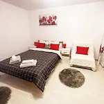 Buzz Apartment