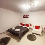 Buzz Apartment