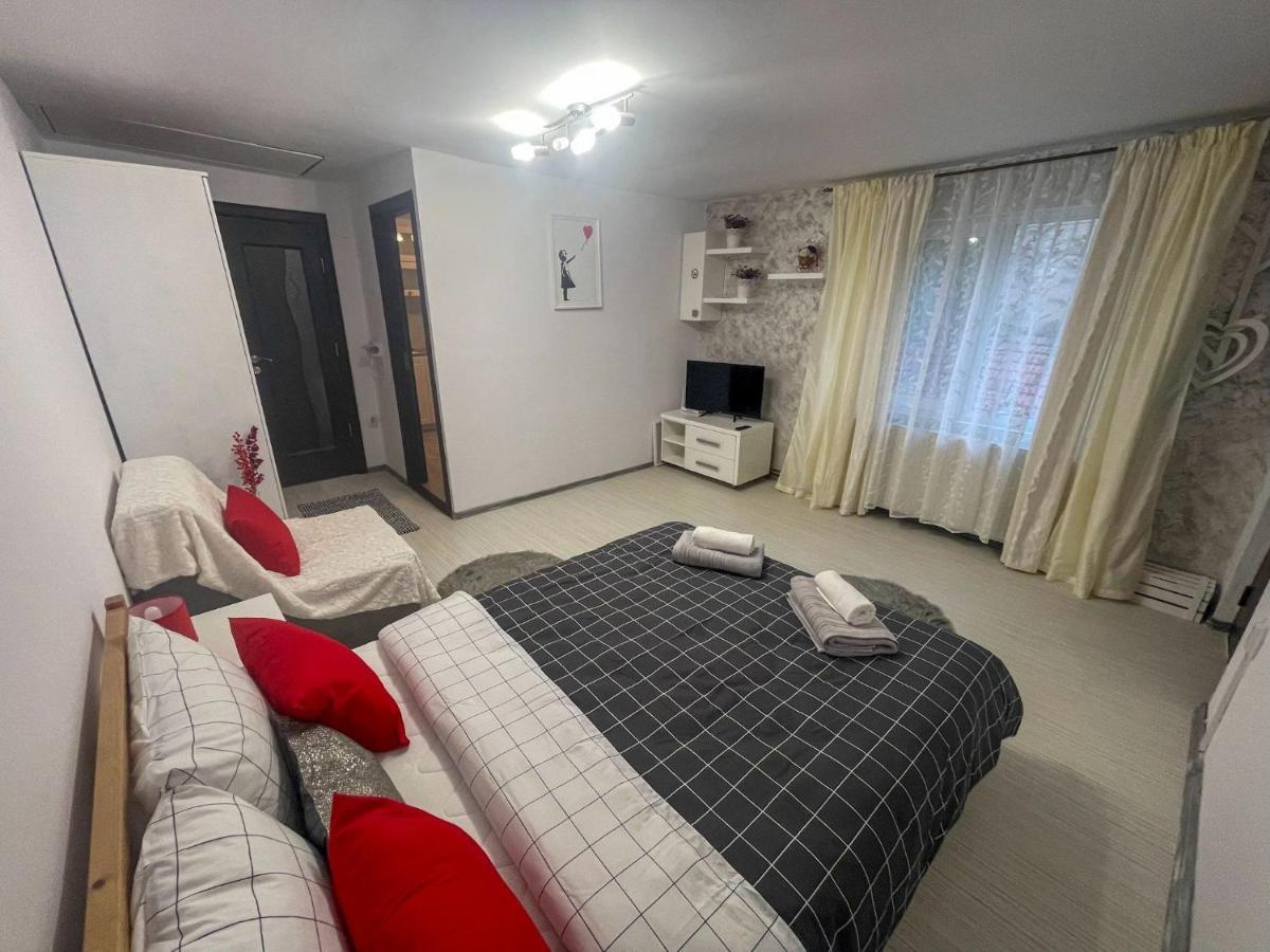 Apartment Buzz