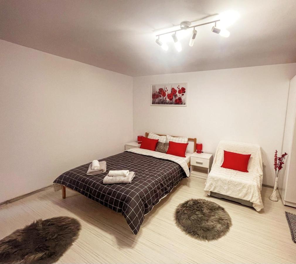 Apartment Buzz *